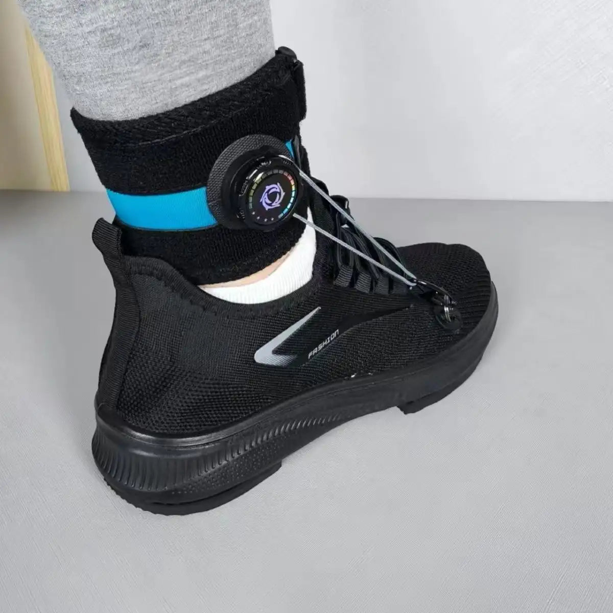 Adaptive Walking Support Shoes with Adjustable Foot Lift System